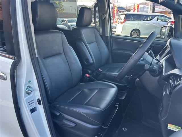 Toyota ESQUIRE 2015 8439114-6