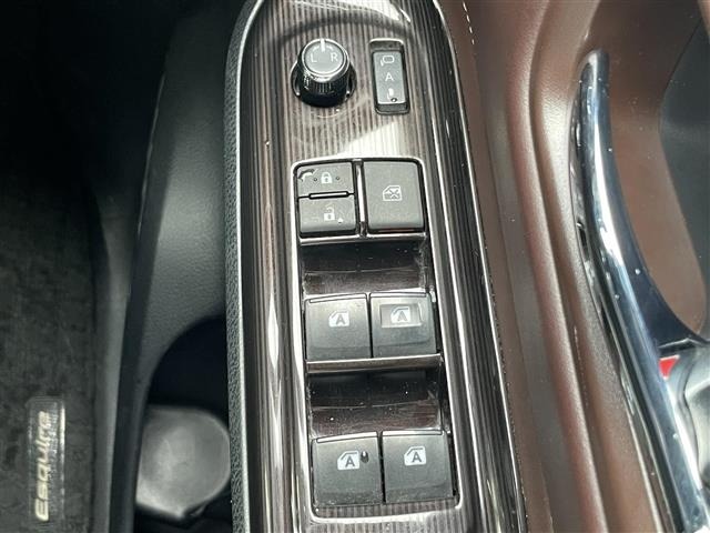 Toyota ESQUIRE 2018 8439210-21