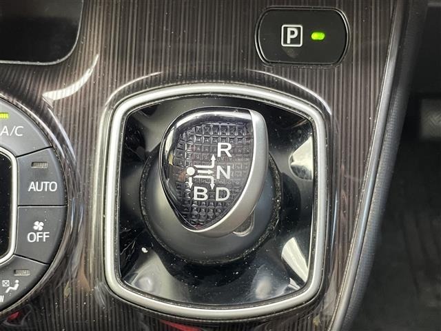Toyota ESQUIRE 2018 8439210-22