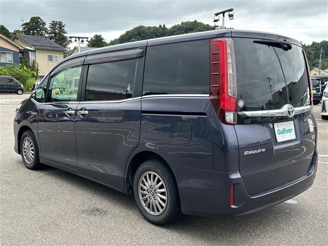 Toyota ESQUIRE 2014 8439211-2