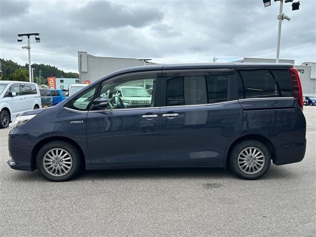 Toyota ESQUIRE 2014 8439211-6