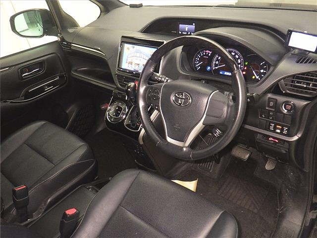 Toyota ESQUIRE 2017 8439300-3