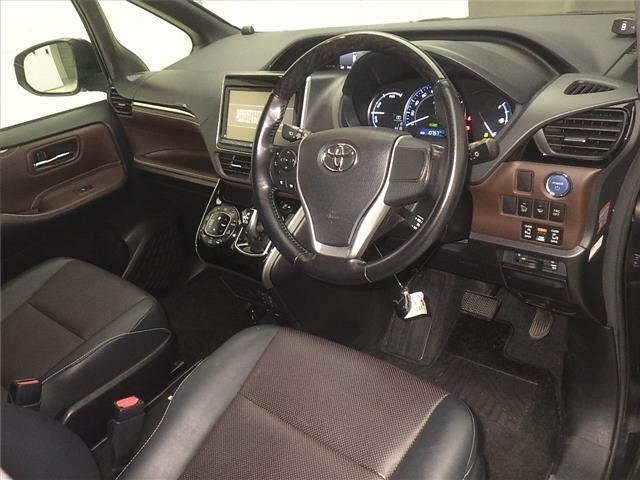 Toyota ESQUIRE 2015 8439308-3