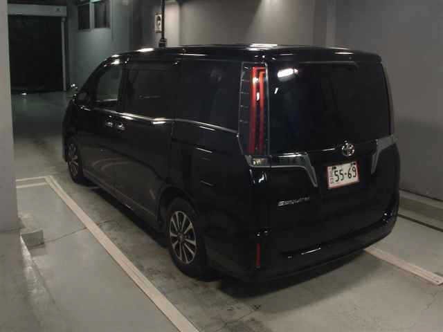 Toyota ESQUIRE 2017 8439396-1