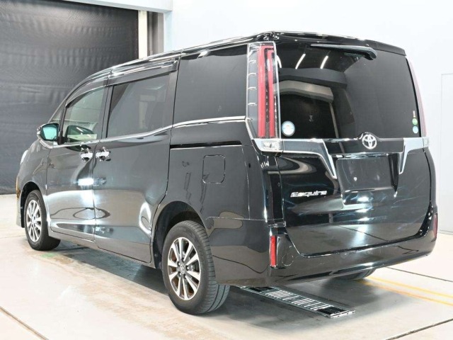 Toyota ESQUIRE 2017 8439426-6