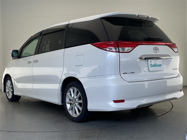 Toyota ESTIMA 2010 8439890-1