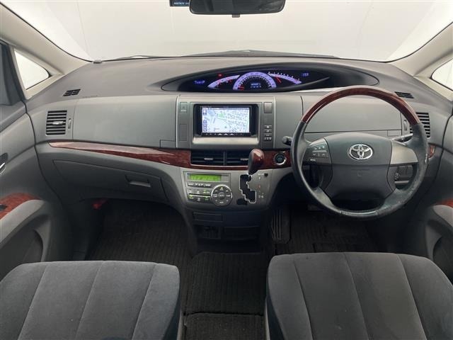 Toyota ESTIMA 2010 8439890-2