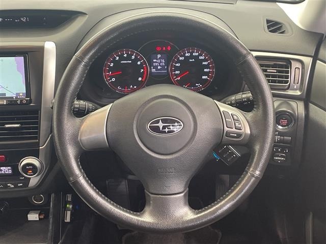 Subaru FORESTER 2012 8430026-11
