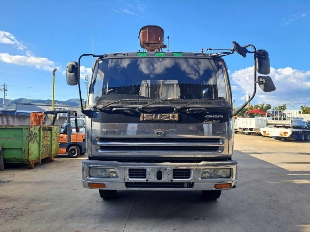 Isuzu GIGA 1995 8435672-2