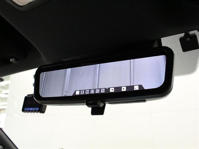 Toyota HIACE VAN 2023 8439809-21