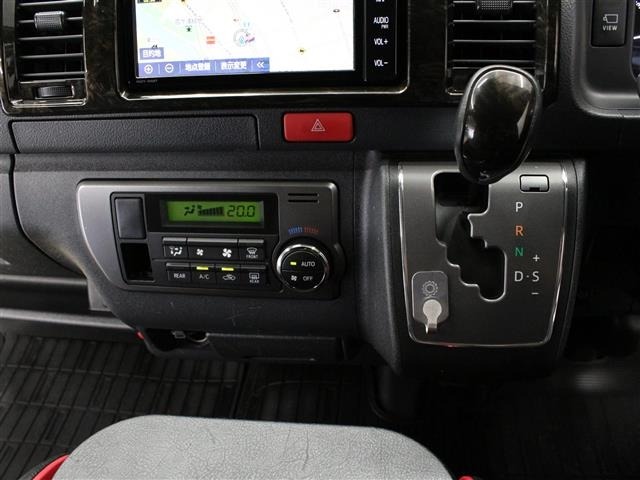 Toyota HIACE VAN 2023 8439809-6