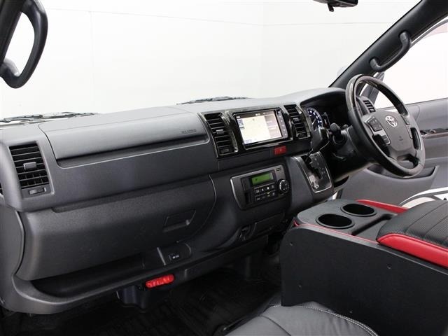 Toyota HIACE VAN 2023 8439809-7