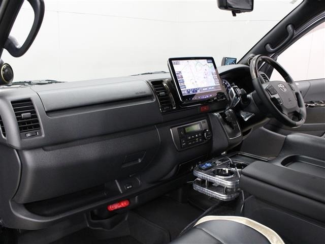 Toyota HIACE VAN 2021 8439814-10