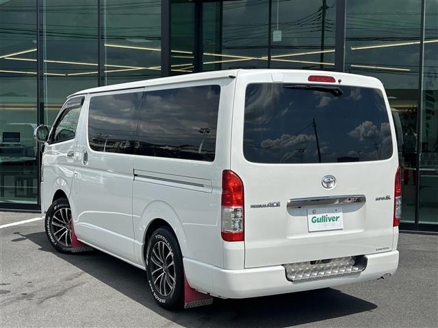 Toyota HIACE VAN 2017 8439815-13