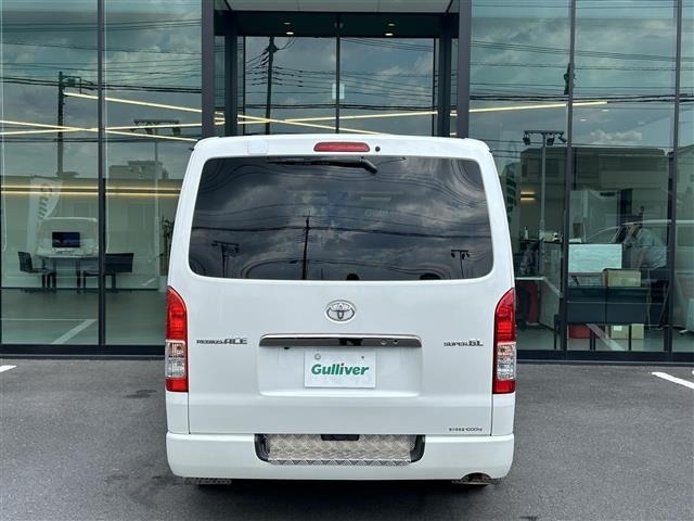 Toyota HIACE VAN 2017 8439815-21