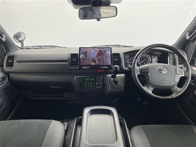 Toyota HIACE VAN 2021 8439819-15