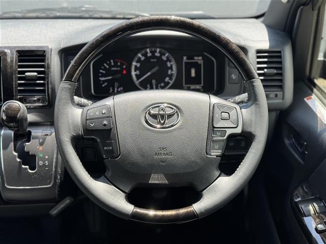 Toyota HIACE VAN 2024 8439821-10