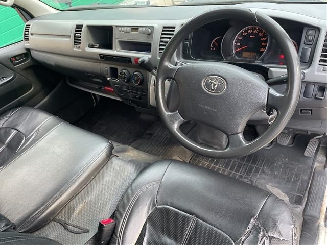 Toyota HIACE VAN 2011 8439828-10