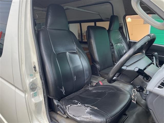 Toyota HIACE VAN 2011 8439828-11