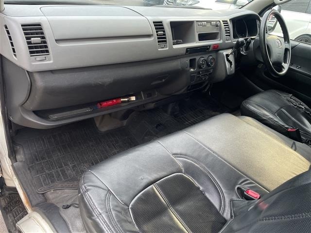 Toyota HIACE VAN 2011 8439828-12