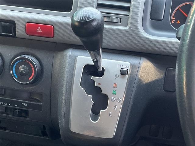 Toyota HIACE VAN 2011 8439828-16