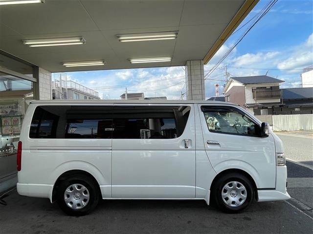 Toyota HIACE VAN 2023 8439840-3
