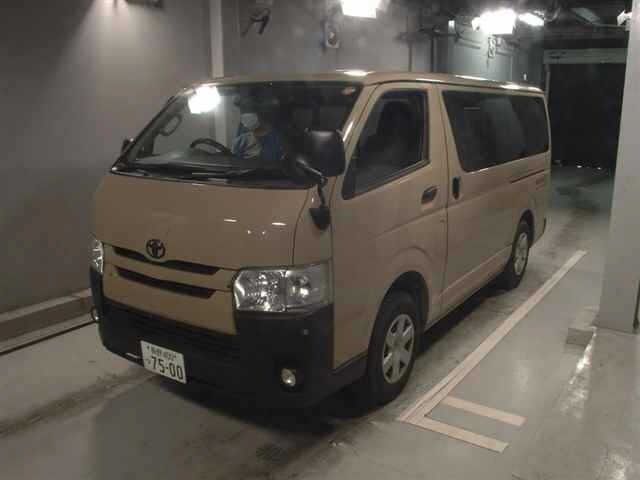Toyota HIACE VAN 2015 8439994-4