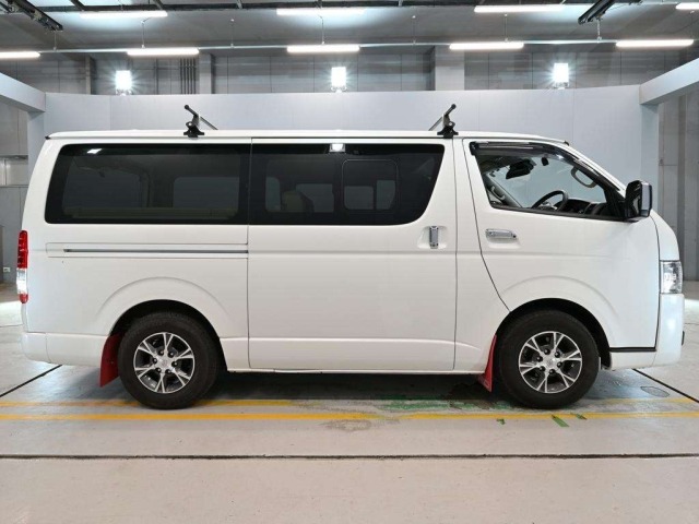 Toyota HIACE VAN 2024 8439996-3