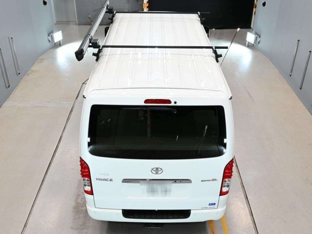 Toyota HIACE VAN 2024 8439996-8