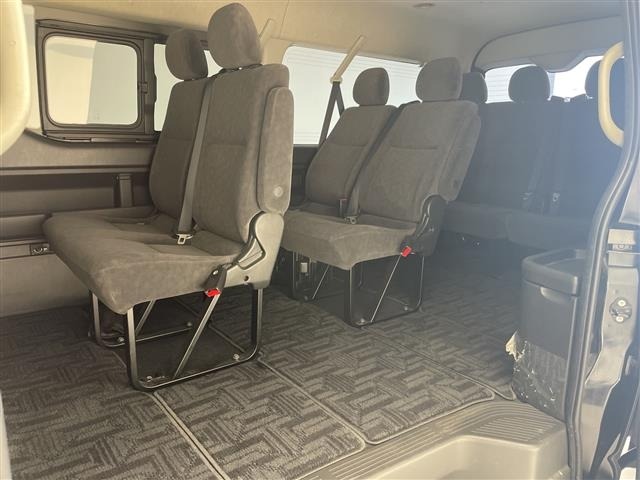 Toyota HIACE WAGON 2016 8443471-10
