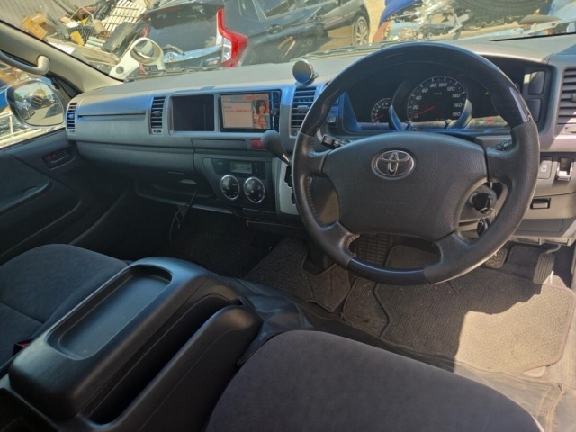 Toyota HIACE WAGON 2013 8443472-5