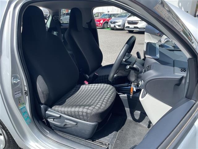 Toyota IQ 2012 8433550-10
