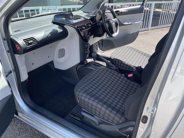 Toyota IQ 2012 8433550-12