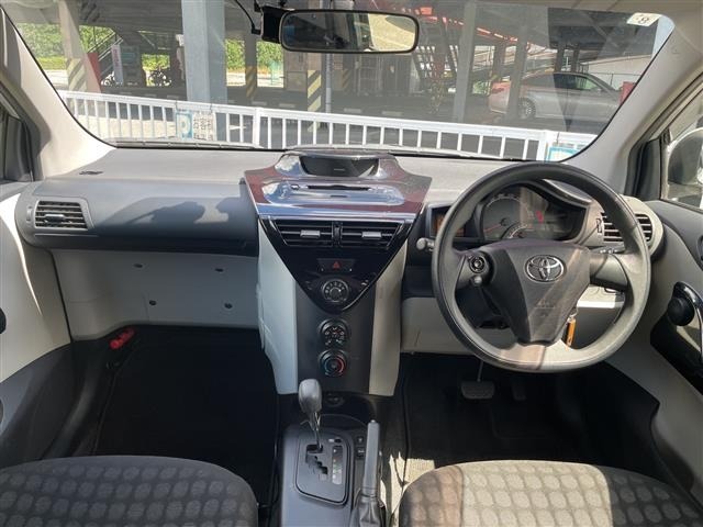 Toyota IQ 2012 8433550-14