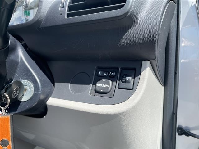 Toyota IQ 2012 8433550-8