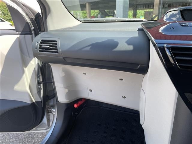 Toyota IQ 2012 8433550-9