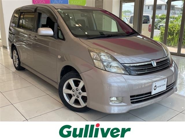 Toyota ISIS 2006 8431768-0