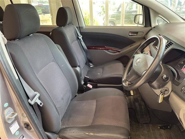 Toyota ISIS 2006 8431768-20