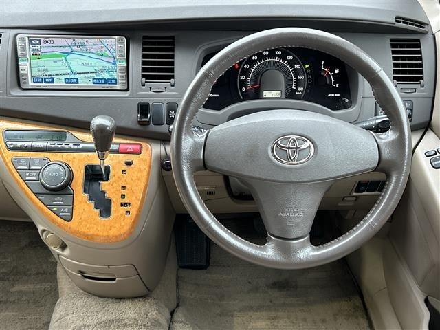 Toyota ISIS 2006 8431775-15
