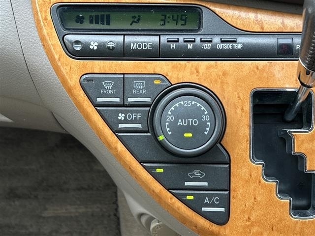 Toyota ISIS 2006 8431775-3