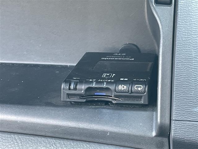 Toyota ISIS 2012 8431783-5