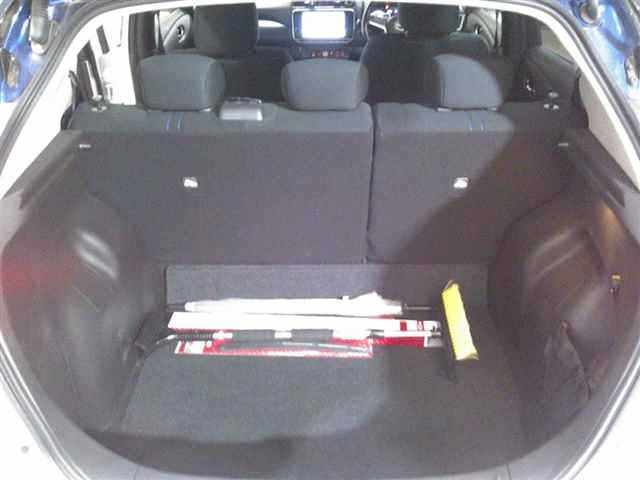 Nissan LEAF 2022 8427665-7