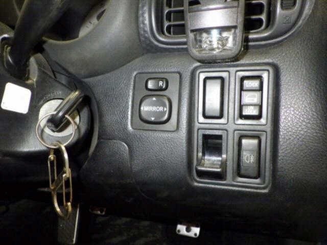 Toyota MR-S 2000 8442857-7