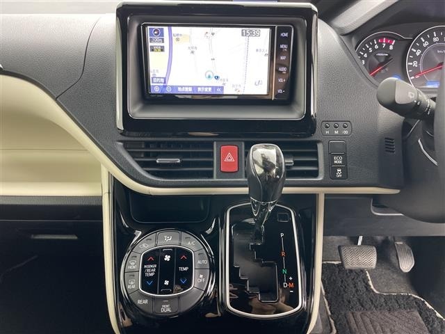 Toyota NOAH 2021 8421430-10