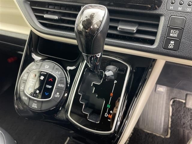 Toyota NOAH 2021 8421430-12