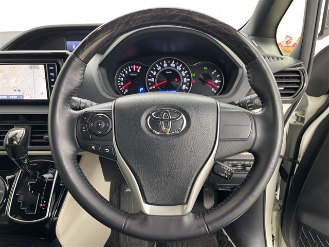 Toyota NOAH 2021 8421430-5
