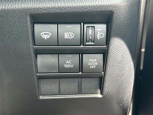 Toyota NOAH 2024 8421431-11