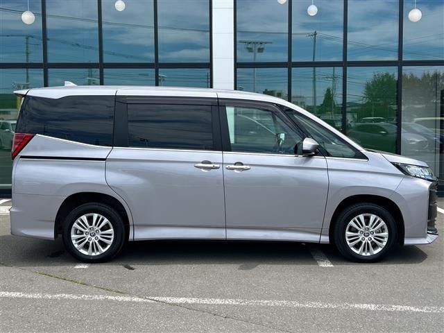 Toyota NOAH 2024 8421431-21