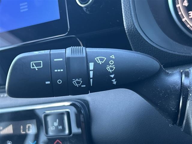 Toyota NOAH 2023 8421436-8