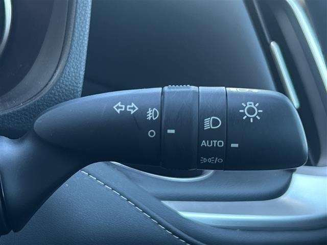Toyota NOAH 2023 8421436-9
